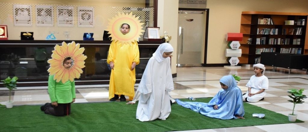مركز رأس الخيمة يستقبل تلميذات مدرسة “الظيت” احتفالاً بيوم الطفل الإماراتي