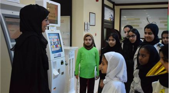مركز رأس الخيمة يستقبل تلميذات مدرسة “الظيت” احتفالاً بيوم الطفل الإماراتي