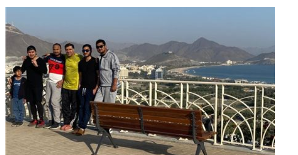 Fujairah Customer Happiness Center Organizes a Recreational Trip to Khorfakkan City for the Service Workers