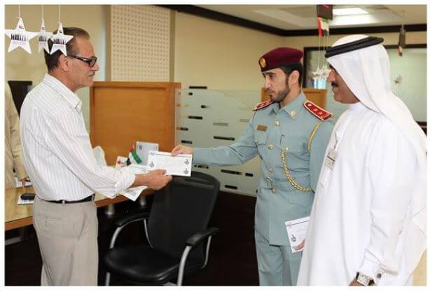 Sharjah Registration Center receives delegation of female students from Umm Roman School