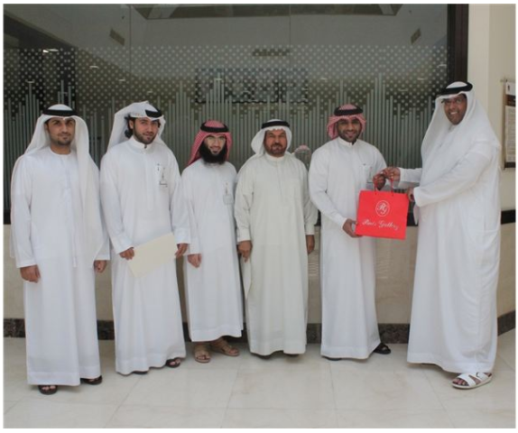 Al Sharjah Registration Center honors 2 of its employees