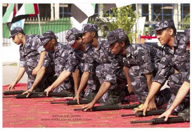 مركز الفجيرة للتسجيل يقدم عروضاً فنية وعسكرية احتفالاً باليوم الوطني
