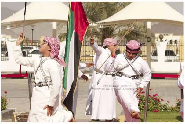 مركز الفجيرة للتسجيل يقدم عروضاً فنية وعسكرية احتفالاً باليوم الوطني