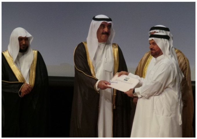 حاكم أم القيوين يكرم “الهوية” لمشاركتها في جائزة راشد بن أحمد المعلا للقرآن