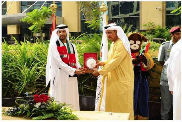 مركز الوحدة للتسجيل يحتفي باليوم الوطني الـ41