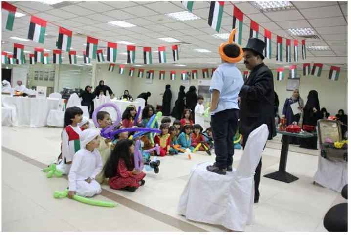 Musaffah Center Celebrates National Day with children, police music and “Anqash”