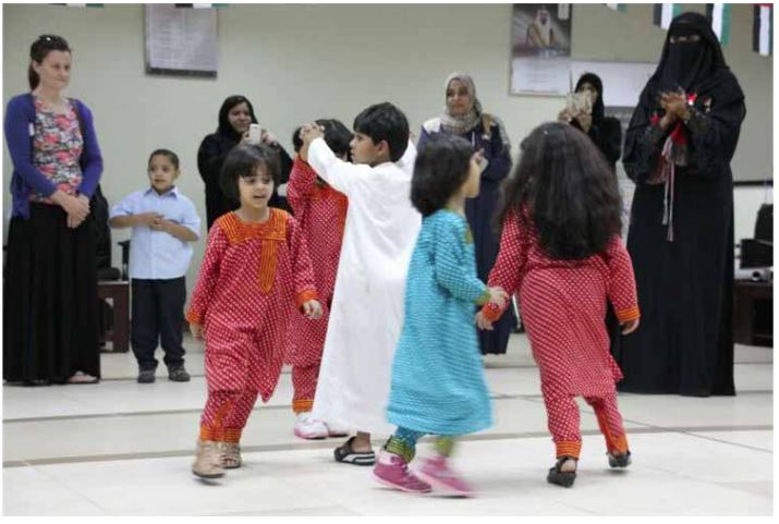 Musaffah Center Celebrates National Day with children, police music and “Anqash”