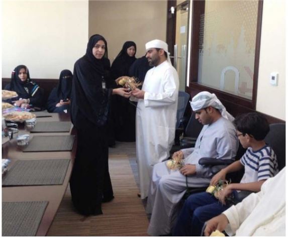 مركز رأس الخيمة للتسجيل ينظم فعالية “العصا البيضاء”