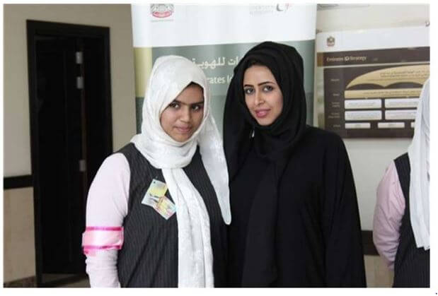 Sharjah Registration Center receives delegation of female students from Umm Roman School