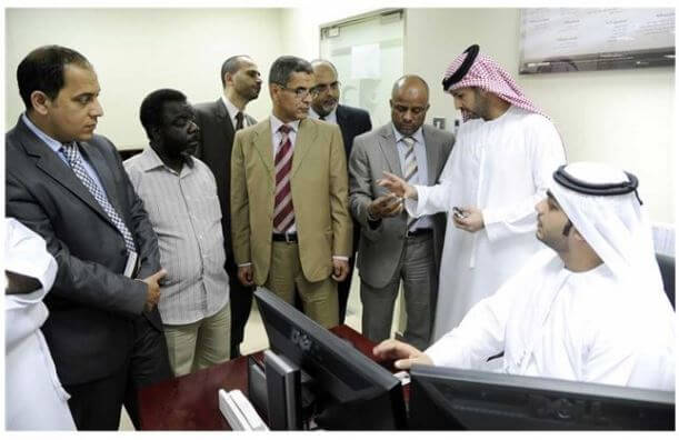 وفد ليبي يزور “الهوية” للاطلاع على تجربة الدولة في تطوير السجل السكاني