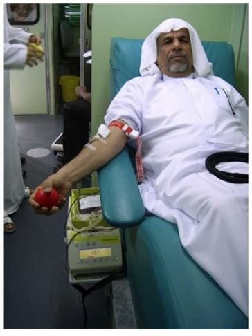 Ajman registration center participates in blood donor campaign