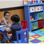 “الهوية” تخصص ركناً لرعاية الأطفال في 6 مراكز تسجيل-thumb