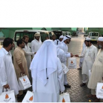Employees of the Center at “Khalifa Medical City” Distribute “Iftar Sa’em”-thumb