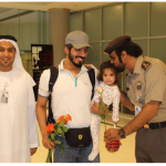“Abu Dhabi GDRFA” welcomes the visitors of the UAE with roses on the first day of 2019-thumb