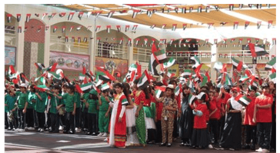 أسرة “الهويّة” تؤكّد التفافها حول علم الإمارات وولاءها للقيادة الرشيدة