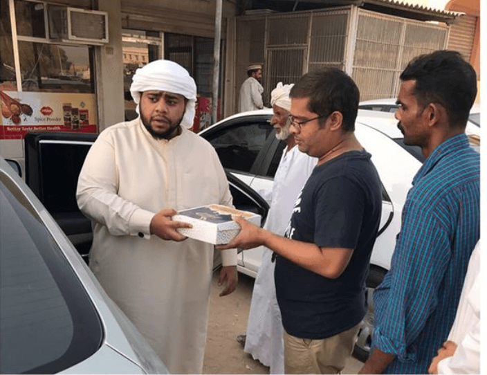 Employees of Ras Al Khaimah Center annexed to Preventive Medicine Center distribute “Fasters’ Iftar” ×