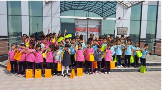 Sharjah Center receives Hisn Al Dhaid Kindergarten Pupils