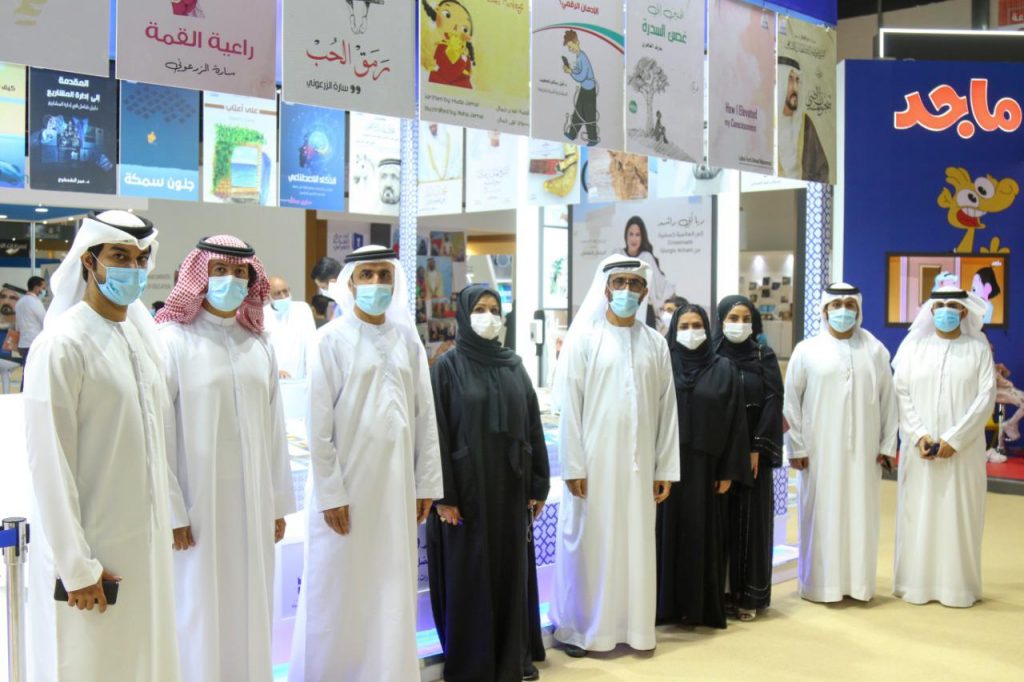 وفد الهيئة الاتحادية للهوية والجنسية يزور معرض أبو ظبي الدولي للكتاب 2021