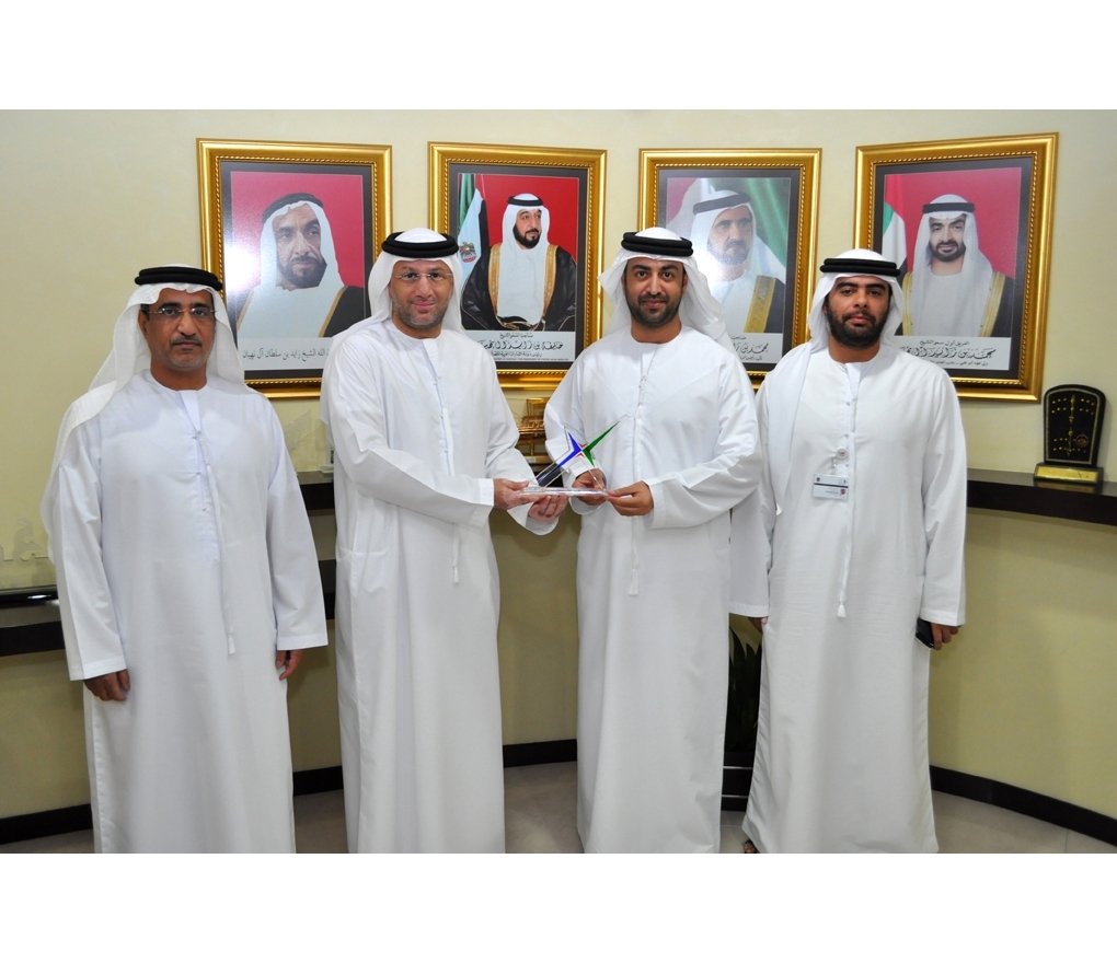 Emirates Identity Authority discusses means of mutual co-operation with Telecommunications Regulatory Authority