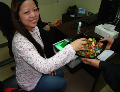 Women employees of Musaffah Registration Center celebrate Mother’s Day