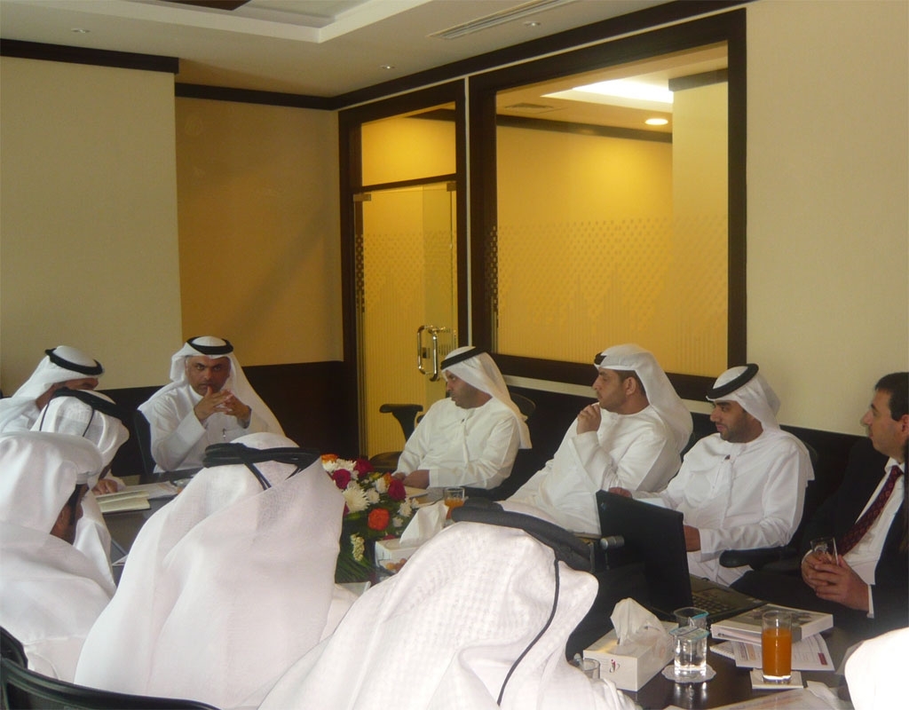 Directors of registration centers hold regular meeting