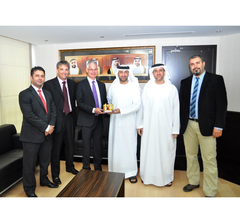 Emirates ID Director General meets with Logica CEO