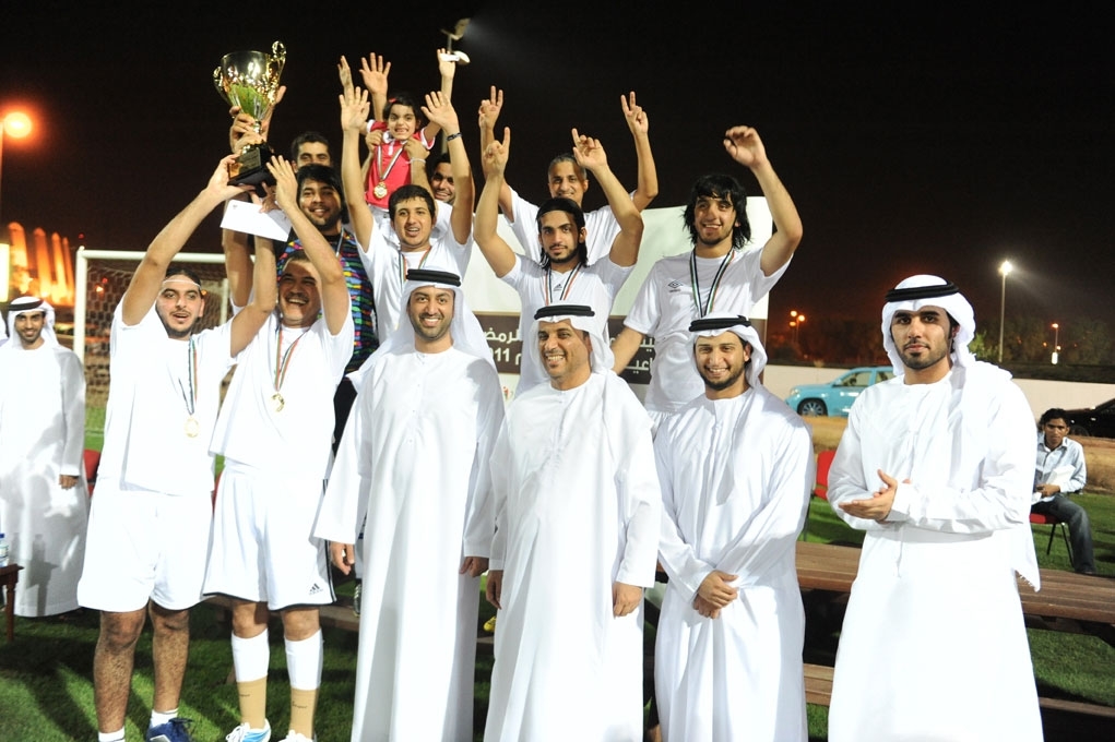 “Al Suqoor” defeats “Manchester City”  and flies high with championship cup