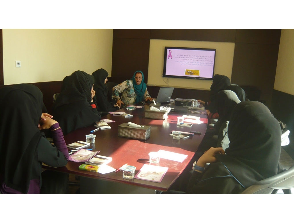 Ras Al Khaimah Registration Center organizes lecture on breast cancer prevention