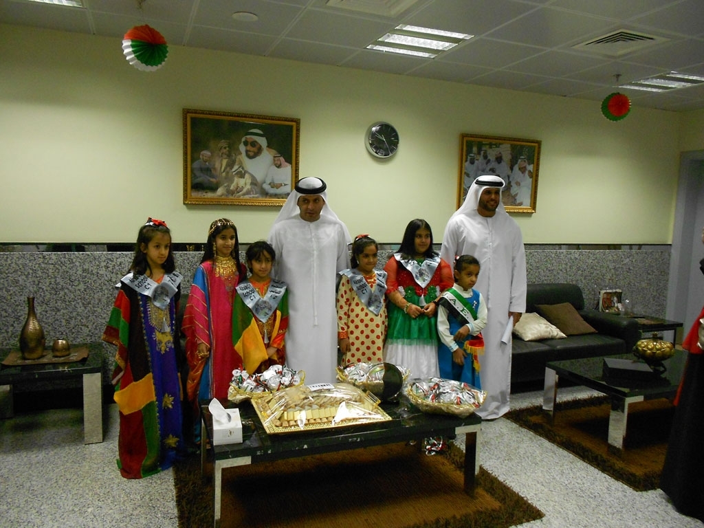 Delegation from Al-Raqiya School shares Al Ain Center’s National Day celebrations