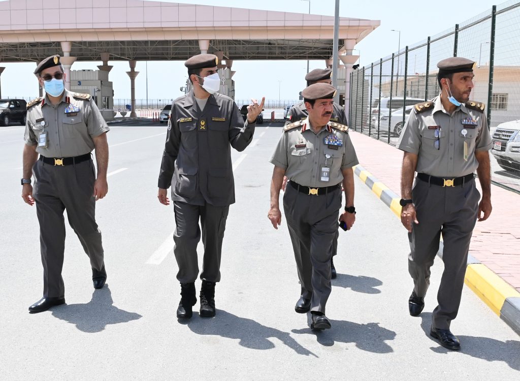 Acting Director General of the Authority pays a visit to Khatam al-Malaha and Khor Fakkan Ports