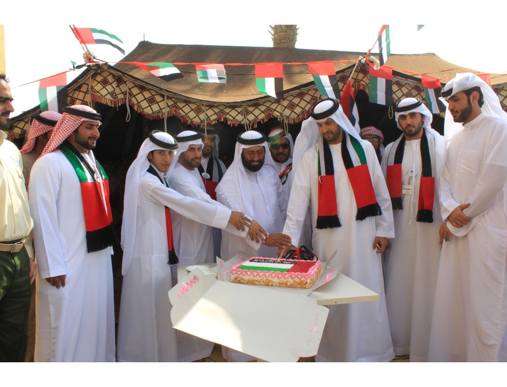 Western Region Centers’ director and employees celebrate National Day