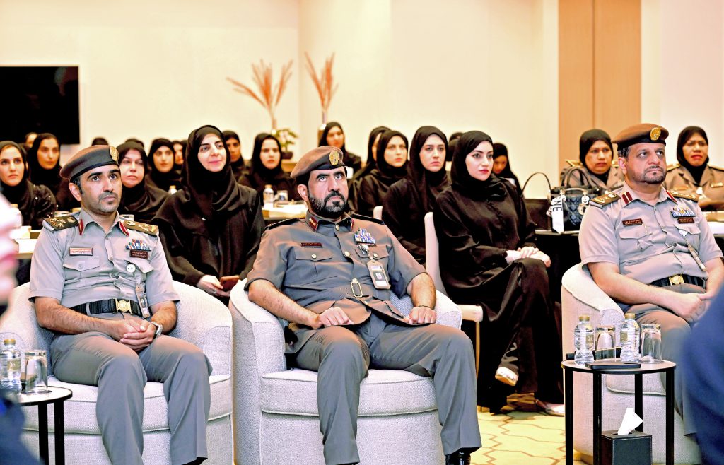 “الهوية والجنسية” تعقد مجلس المستقبل النسائي للتوعية بتجارب المرأة الإماراتية