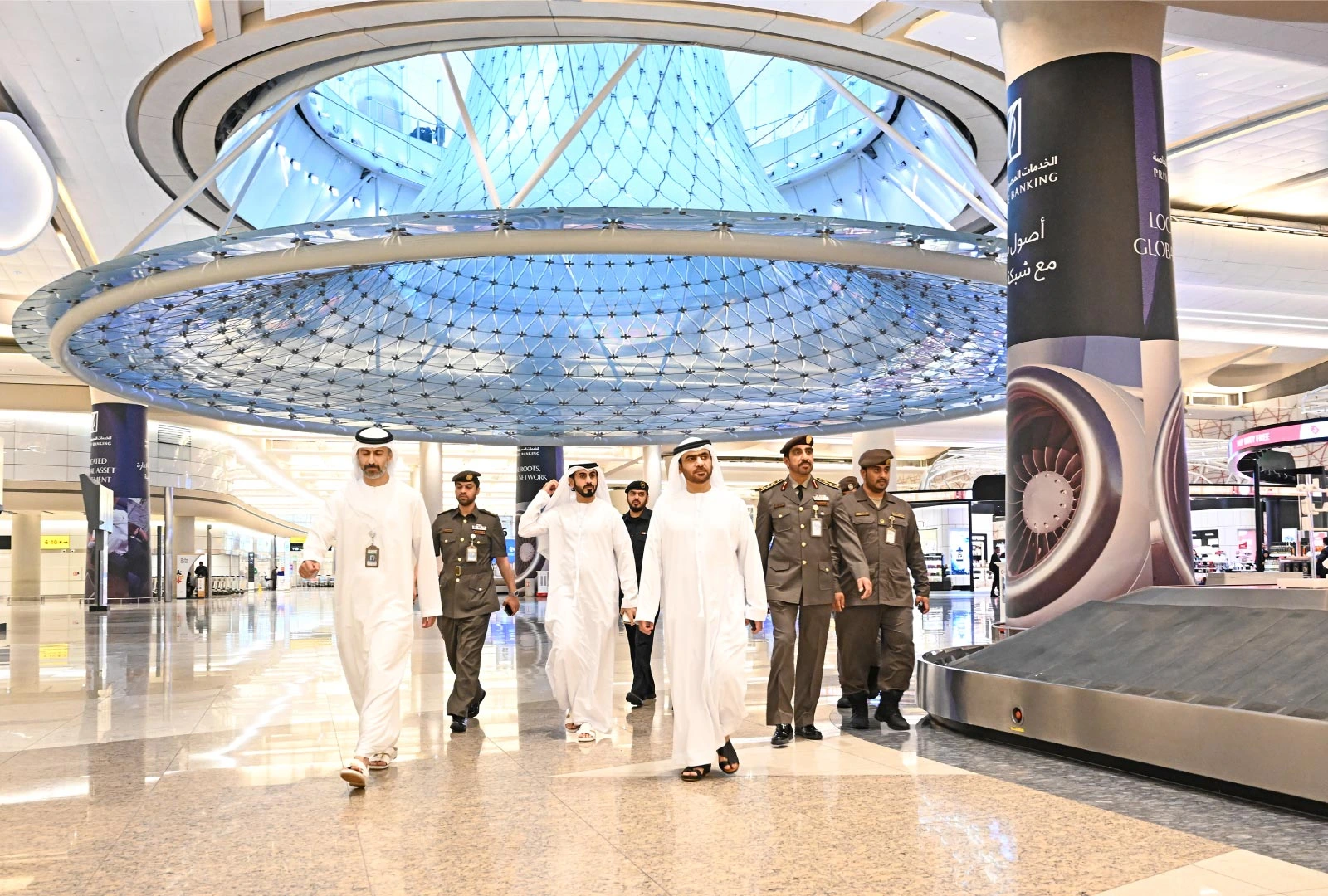 مدير عام المنافذ يتفقد سير العمل في المنافذ الجوية والبرية بالدولة خلال عطلة عيد الأضحى