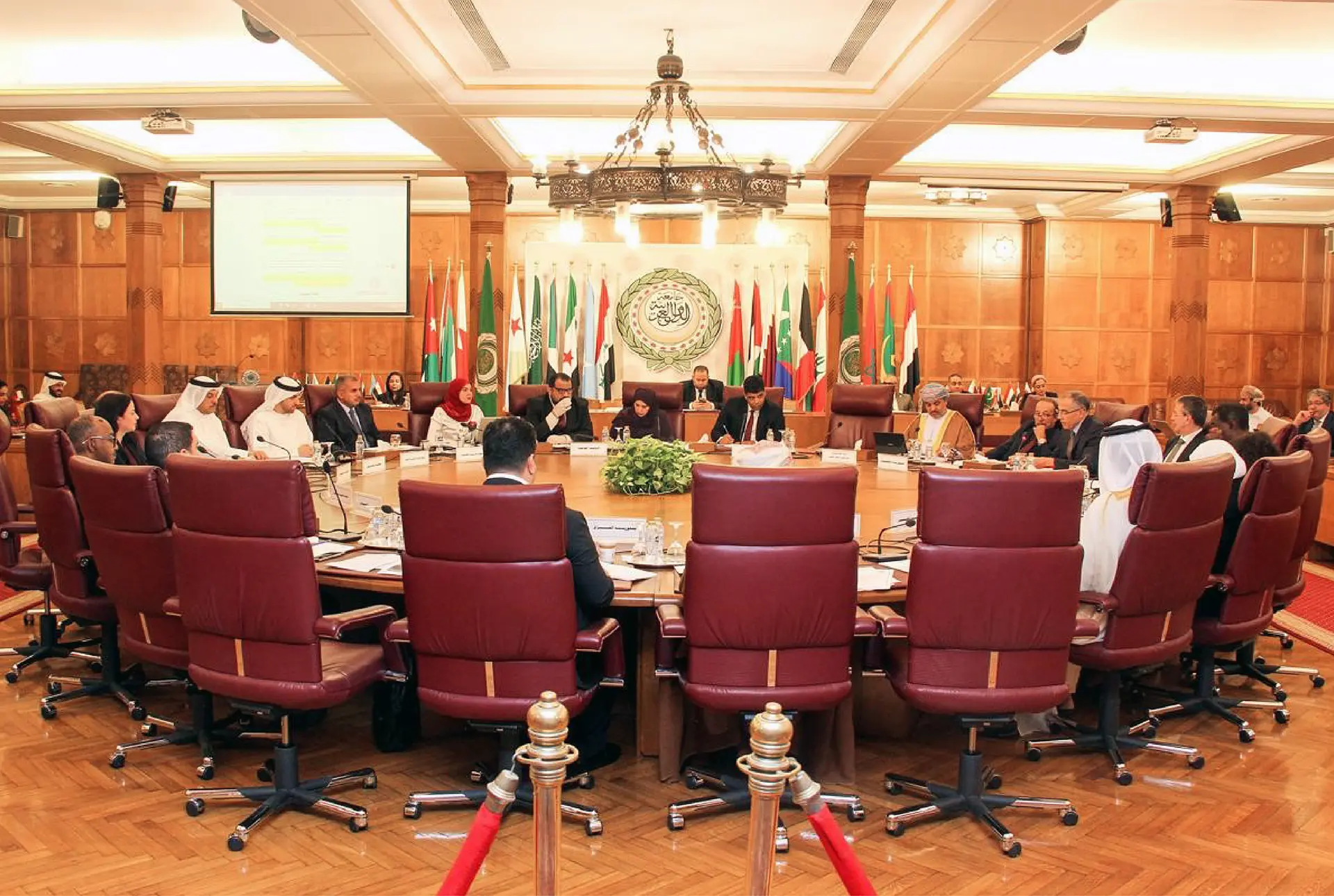 “جمارك الإمارات” تترأس الاجتماع الاستثنائي لمديري عموم الجمارك العرب