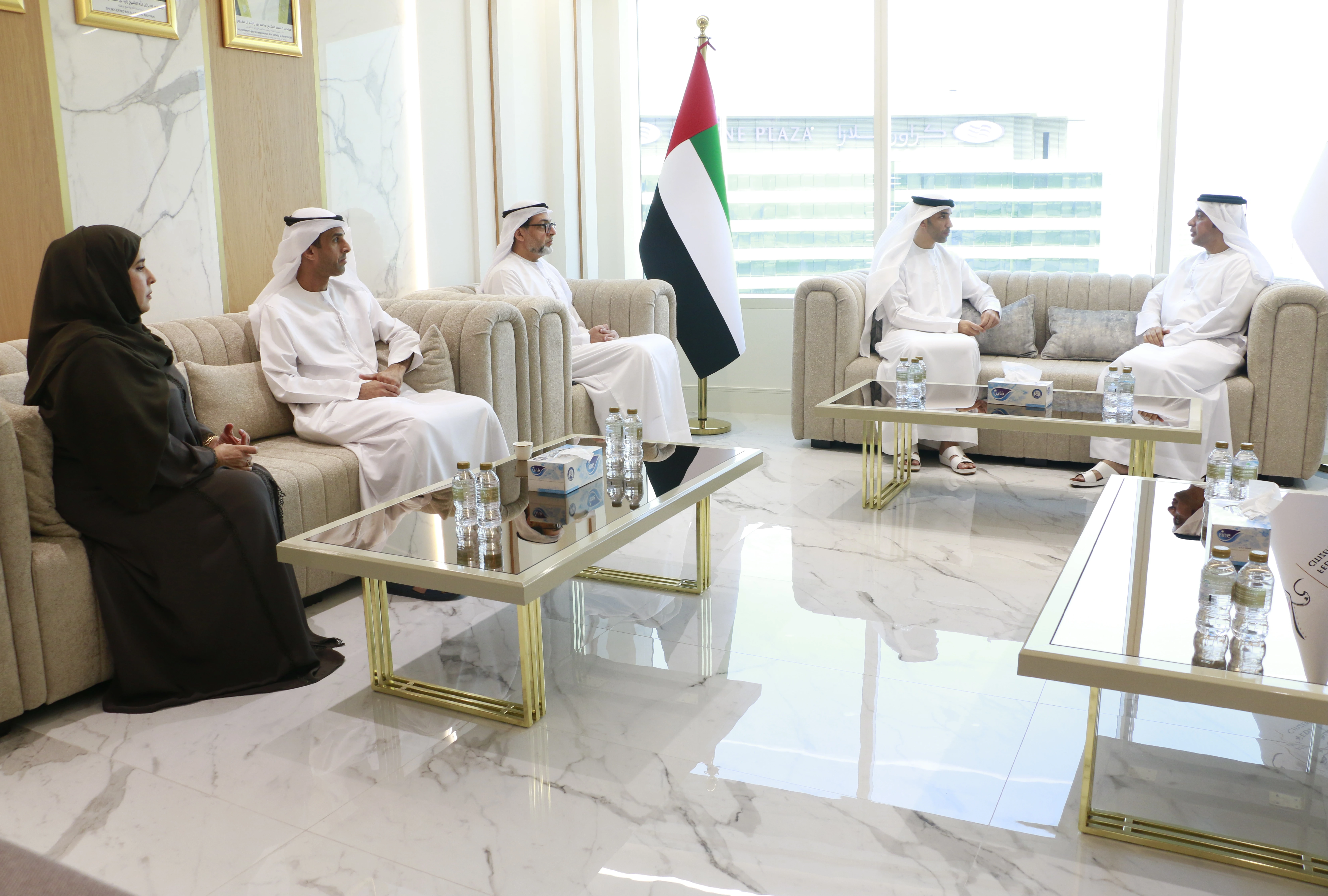 وزير التجارة الخارجية يبحث تعزيز التعاون المشترك مع “الهوية والجنسية والجمارك وأمن المنافذ”