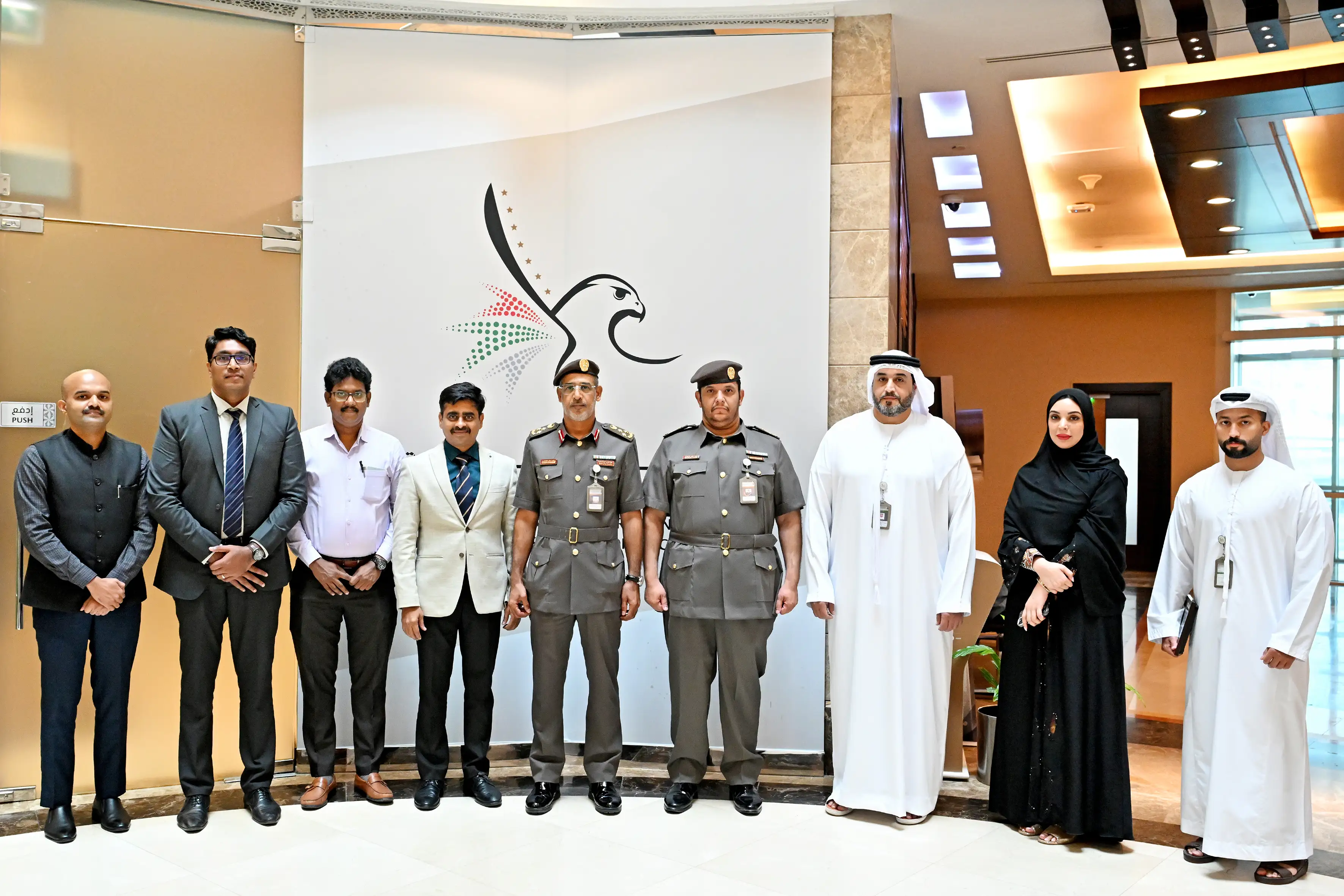 “الهوية والجنسية” تستقبل وفدًا هنديًا لتعزيز التعاون وتبادل الخبرات