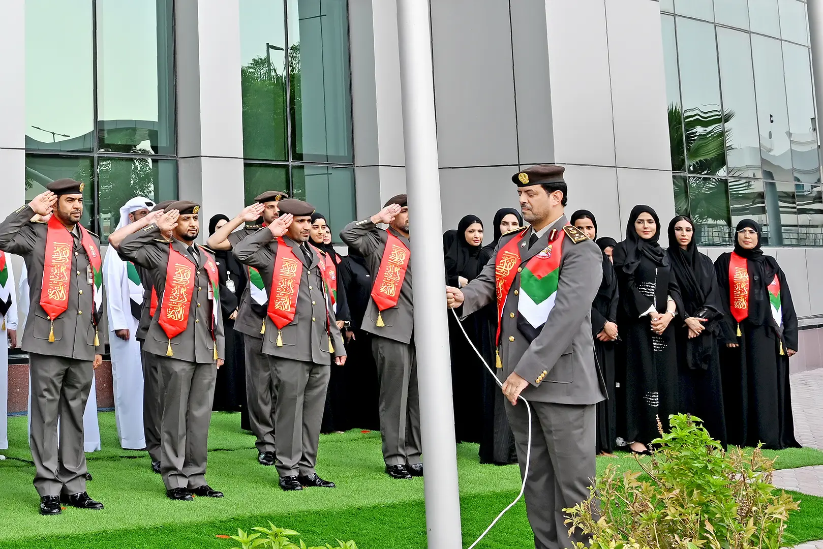 “الهوية والجنسية” تحتفل بيوم العلم 2025