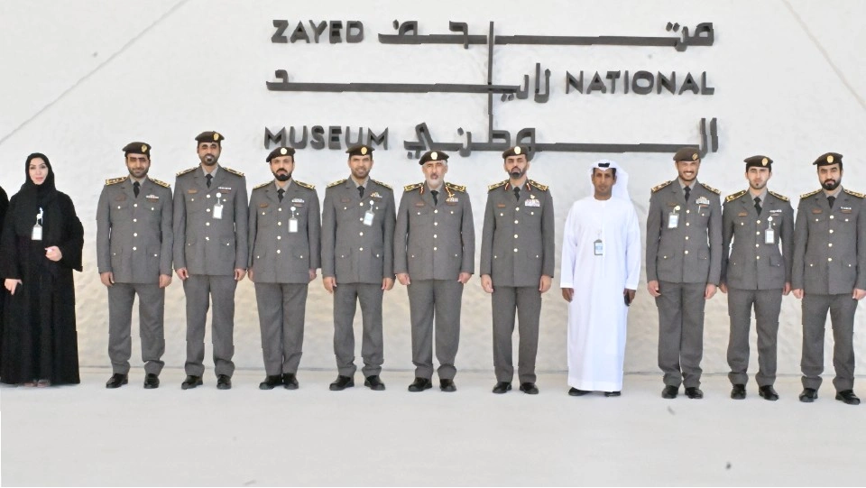 وفد “الهوية والجنسية” يزور متحف زايد الوطني