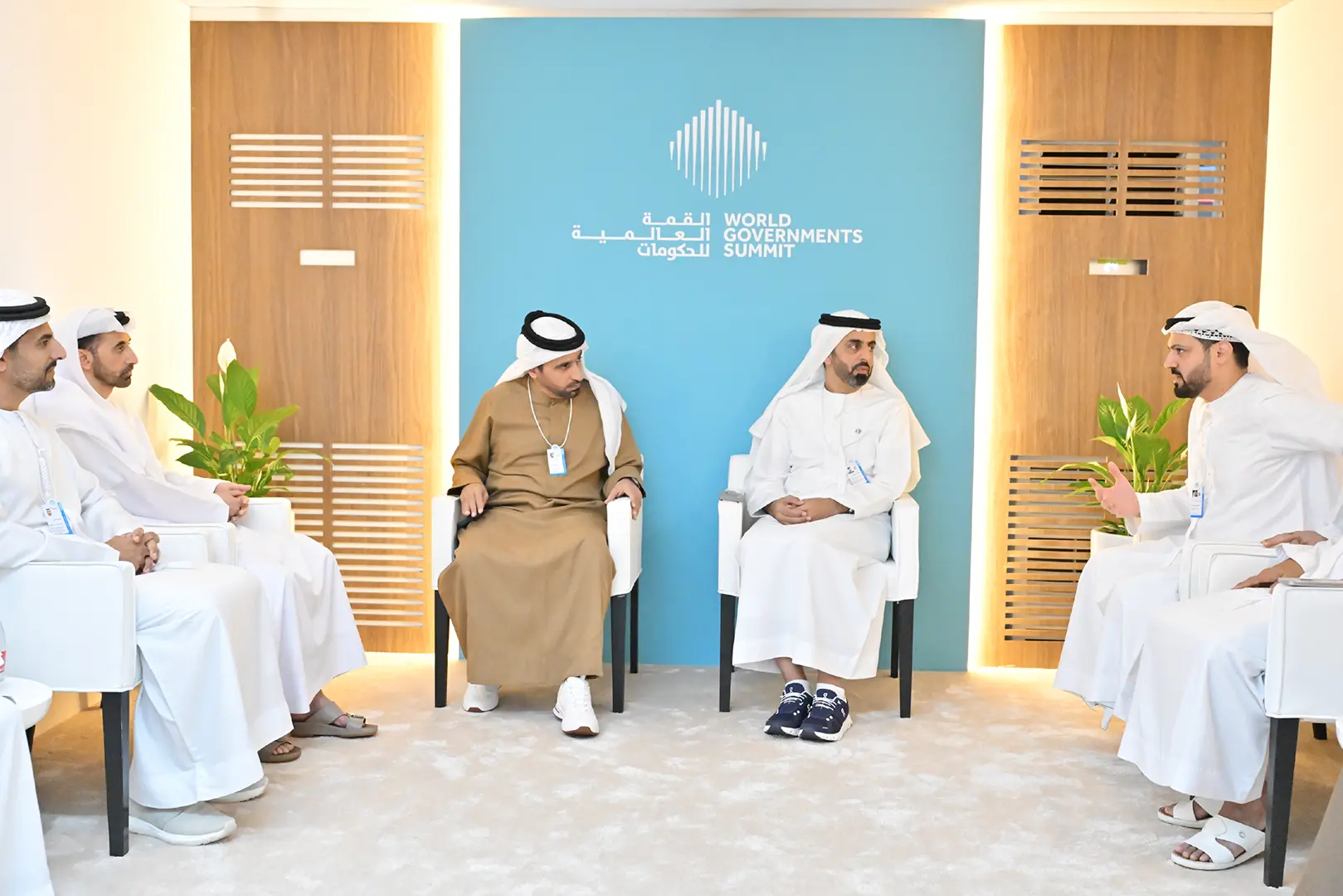 The Director General of ICP Discusses the Development of Digital Services with Senior Officials