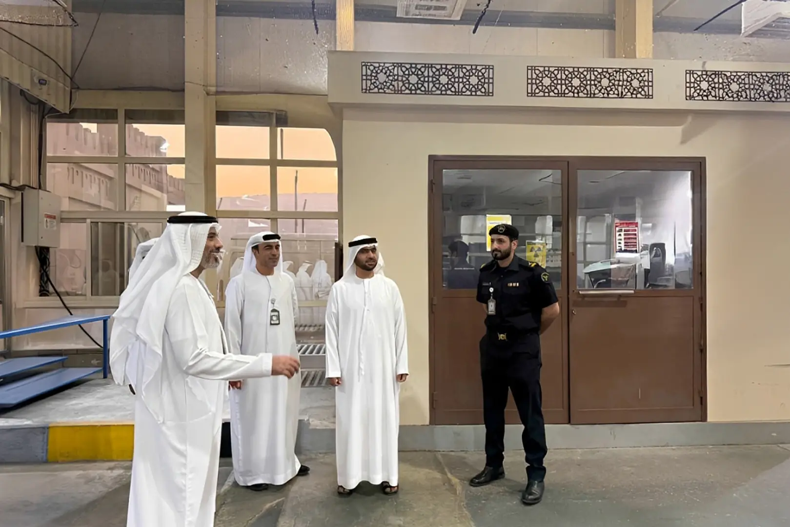 مدير عام المنافذ يتفقد سير العمل في منفذ مزيد