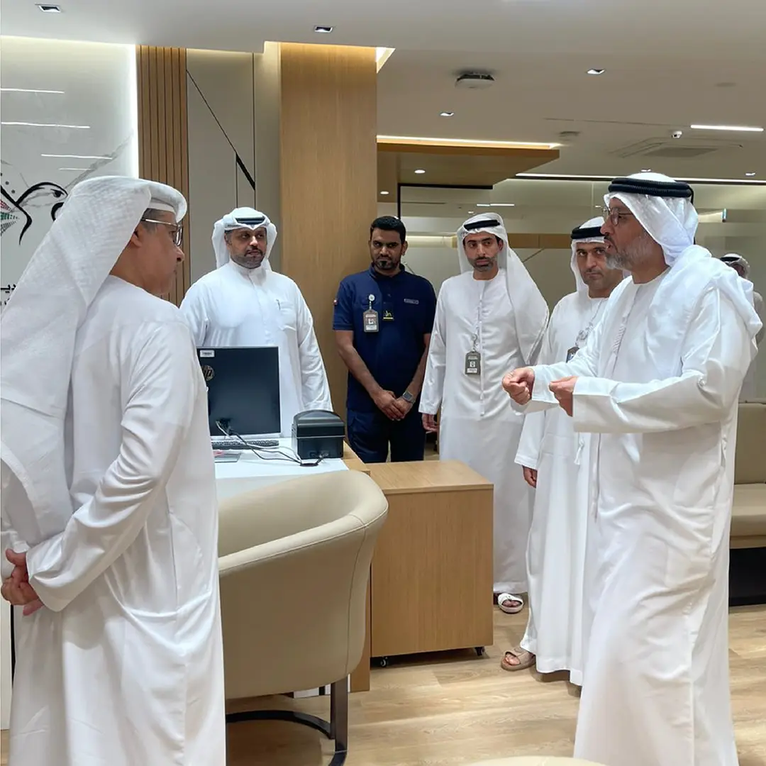 المدير التنفيذي لقطاع شؤون المنافذ البحرية يتفقد ميناء الفجيرة