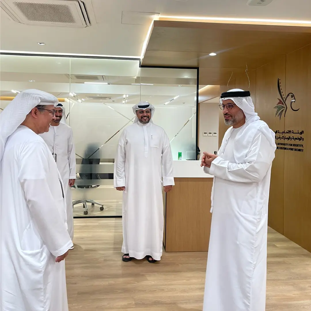 المدير التنفيذي لقطاع شؤون المنافذ البحرية يتفقد ميناء الفجيرة