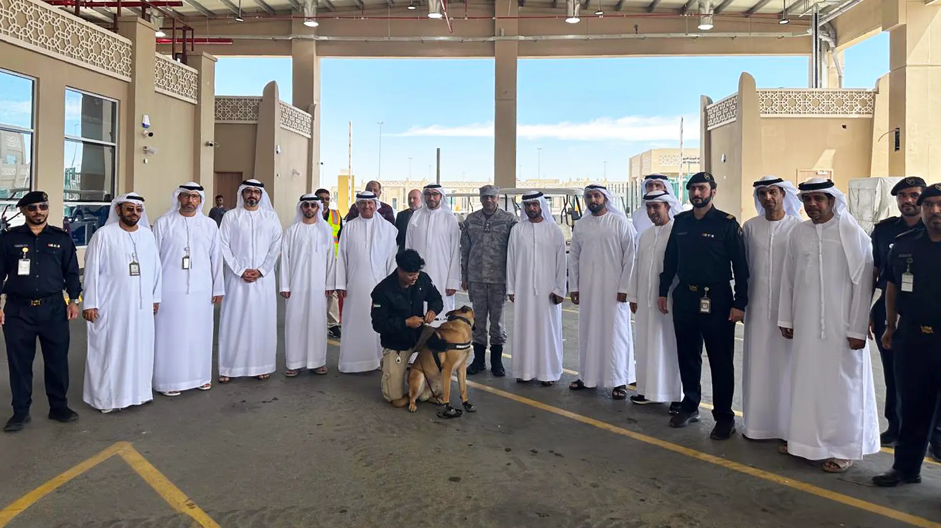 اللجنة الاتحادية لتطوير المنافذ البرية تناقش تحقيق الانسيابية وتعزيز الكفاءة التشغيلية