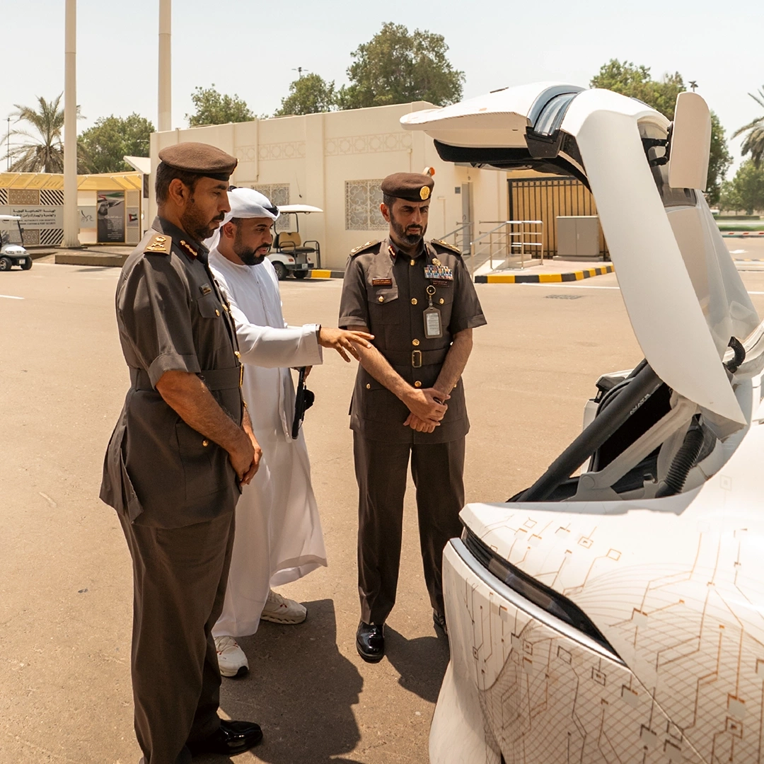 Director General Reviews Upgraded Version of Smart Inspection Vehicle